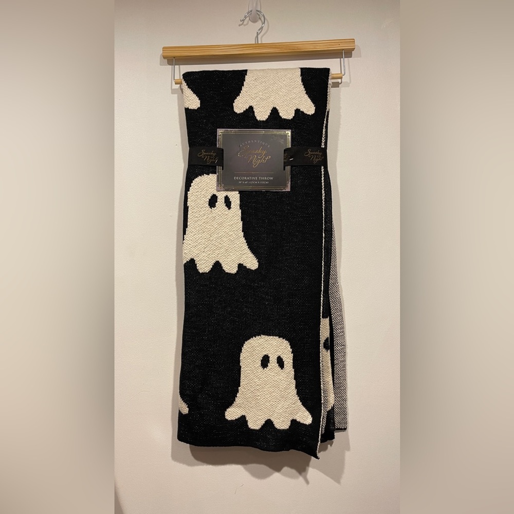 Viral TikTok Knit Ghost Blanket